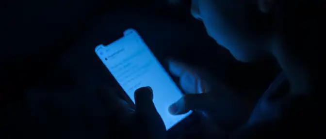 Использование искусственного интеллекта подростками выходит за рамки учебы и становится инструментом психологической поддержки